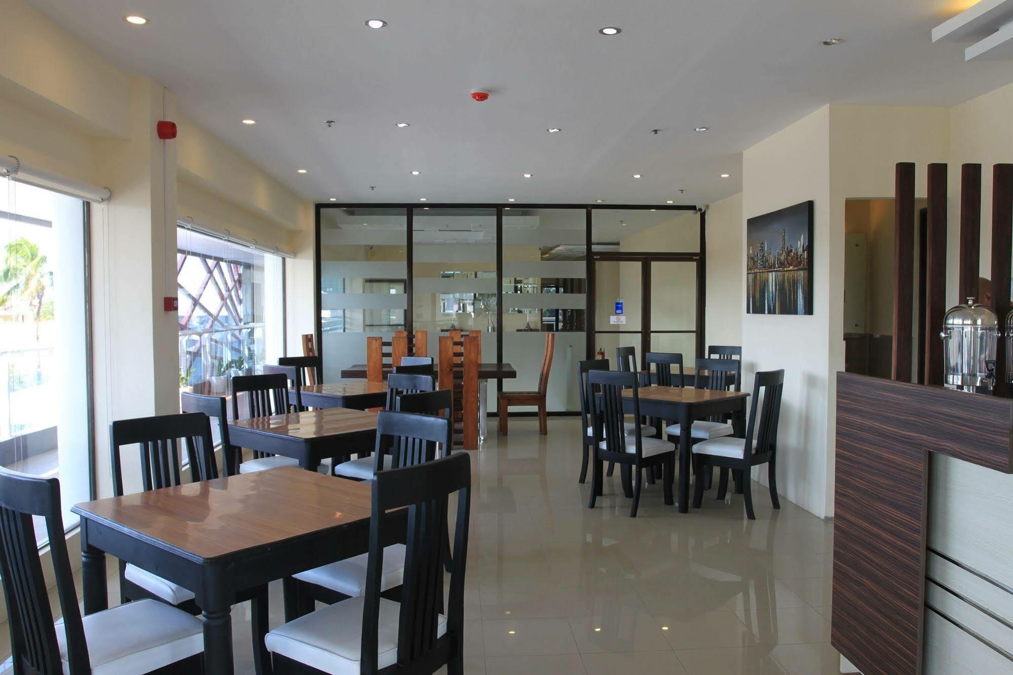 Sumo Asia Hotels - Davao City Eksteriør billede
