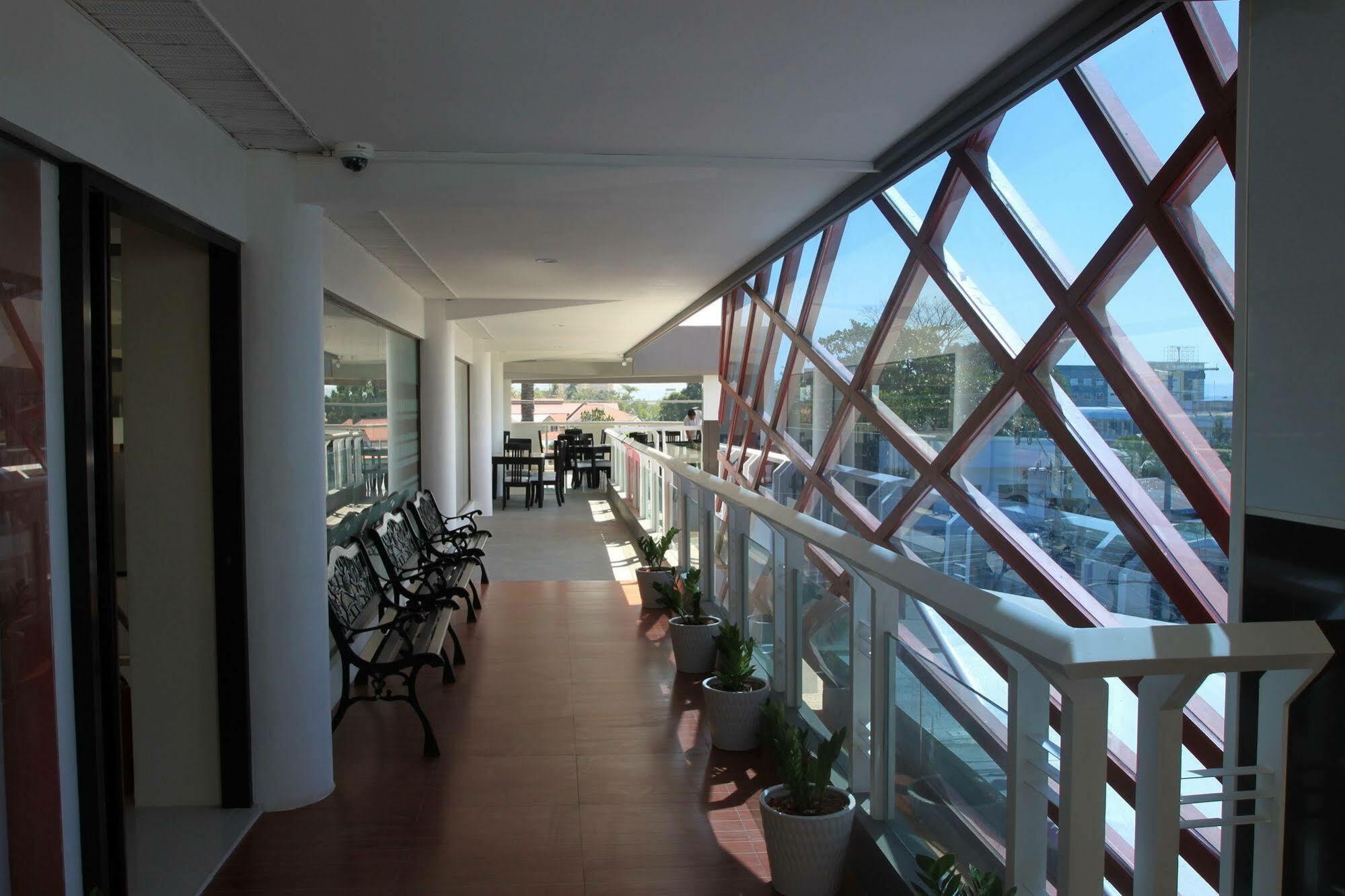 Sumo Asia Hotels - Davao City Eksteriør billede